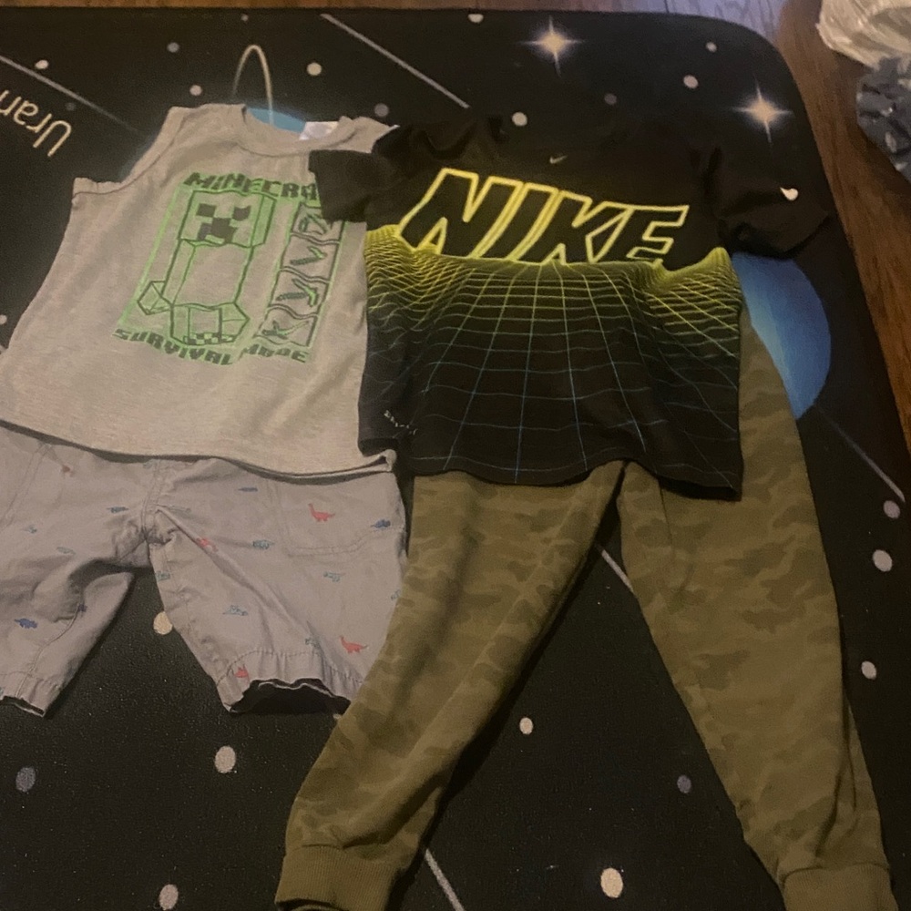 2 boys outfits size 5t